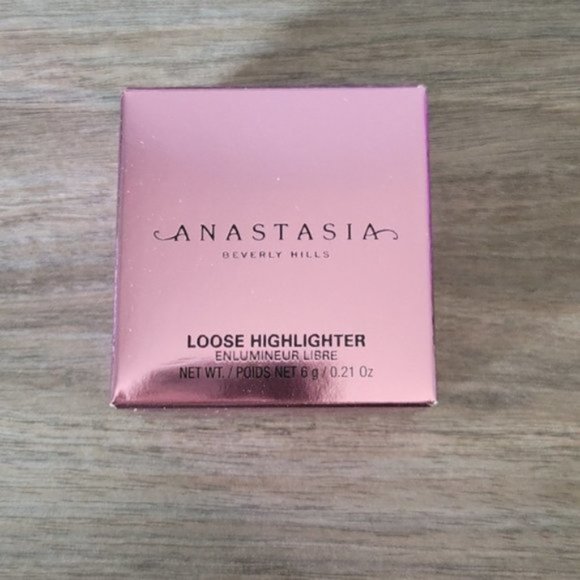 Anastasia Beverly Hills - Loose Highlighter in Peach Fizz - Picture 5 of 6